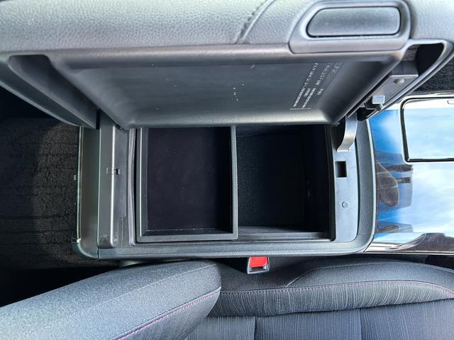 クラウンハイブリッド アスリートＳ　純正ナビ（フルセグＴＶ・ＢＴ・ラジオ・ＣＤ・ＤＶＤ）／バックカメラ／クルーズコントロール／ＥＴＣ／ステアリングスイッチ／純正１８インチＡＷ／ＬＥＤヘッドライト／前席パワーシート／コーナーセンサー（29枚目）