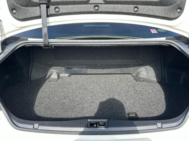 クラウンハイブリッド アスリートＳ　純正ナビ（フルセグＴＶ・ＢＴ・ラジオ・ＣＤ・ＤＶＤ）／バックカメラ／クルーズコントロール／ＥＴＣ／ステアリングスイッチ／純正１８インチＡＷ／ＬＥＤヘッドライト／前席パワーシート／コーナーセンサー（33枚目）