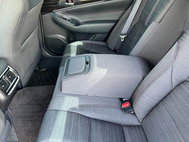 クラウンハイブリッド アスリートＳ　純正ナビ（フルセグＴＶ・ＢＴ・ラジオ・ＣＤ・ＤＶＤ）／バックカメラ／クルーズコントロール／ＥＴＣ／ステアリングスイッチ／純正１８インチＡＷ／ＬＥＤヘッドライト／前席パワーシート／コーナーセンサー（36枚目）