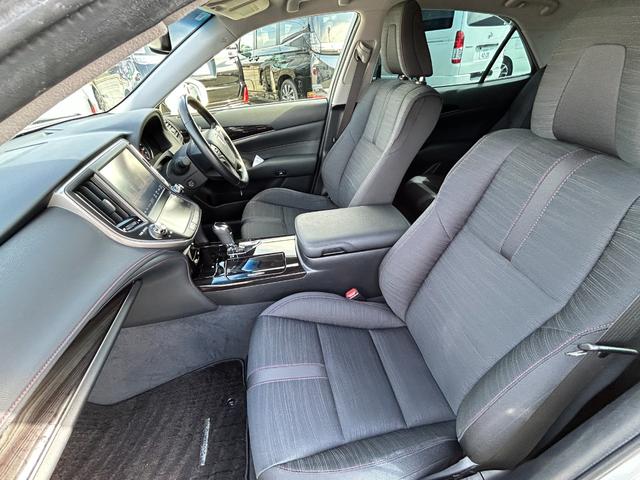 クラウンハイブリッド アスリートＳ　純正ナビ（フルセグＴＶ・ＢＴ・ラジオ・ＣＤ・ＤＶＤ）／バックカメラ／クルーズコントロール／ＥＴＣ／ステアリングスイッチ／純正１８インチＡＷ／ＬＥＤヘッドライト／前席パワーシート／コーナーセンサー（41枚目）