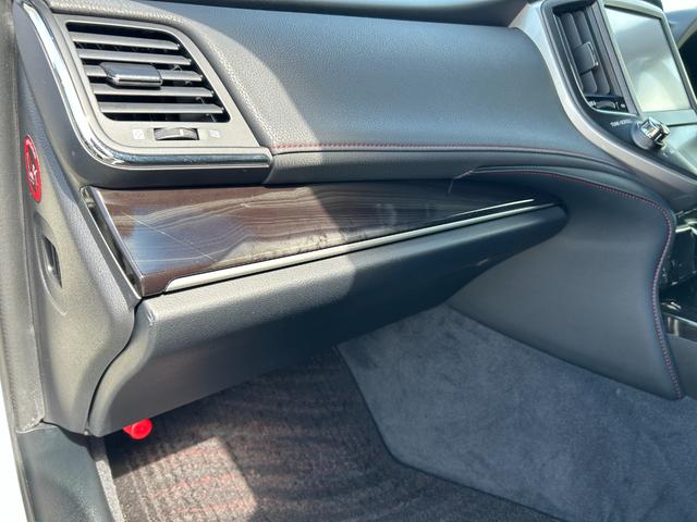 クラウンハイブリッド アスリートＳ　純正ナビ（フルセグＴＶ・ＢＴ・ラジオ・ＣＤ・ＤＶＤ）／バックカメラ／クルーズコントロール／ＥＴＣ／ステアリングスイッチ／純正１８インチＡＷ／ＬＥＤヘッドライト／前席パワーシート／コーナーセンサー（43枚目）