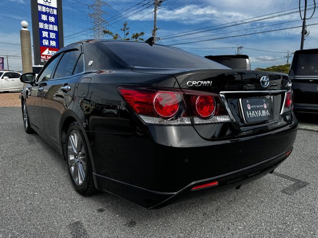 クラウンハイブリッド アスリートＳ　純正ナビゲーション（フルセグＴＶ・ＢＴ・ＡＵＸ・ＣＤ・ＤＶＤ・ＡＭ・ＦＭ）クルーズコントロール／横滑り防止装置／障害物センサー／ＥＴＣ／バックカメラ／パワーシート（前席）／ＭＴモード／スマートキー（7枚目）