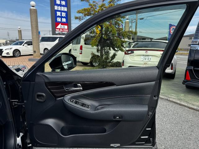 クラウンハイブリッド アスリートＳ　純正ナビゲーション（フルセグＴＶ・ＢＴ・ＡＵＸ・ＣＤ・ＤＶＤ・ＡＭ・ＦＭ）クルーズコントロール／横滑り防止装置／障害物センサー／ＥＴＣ／バックカメラ／パワーシート（前席）／ＭＴモード／スマートキー（9枚目）