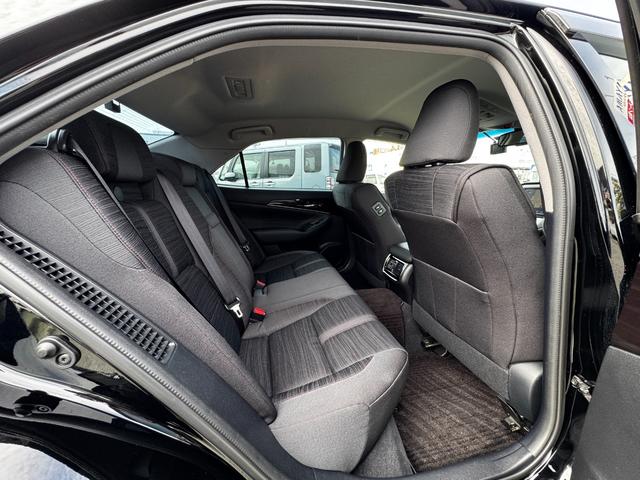 クラウンハイブリッド アスリートＳ　純正ナビゲーション（フルセグＴＶ・ＢＴ・ＡＵＸ・ＣＤ・ＤＶＤ・ＡＭ・ＦＭ）クルーズコントロール／横滑り防止装置／障害物センサー／ＥＴＣ／バックカメラ／パワーシート（前席）／ＭＴモード／スマートキー（35枚目）