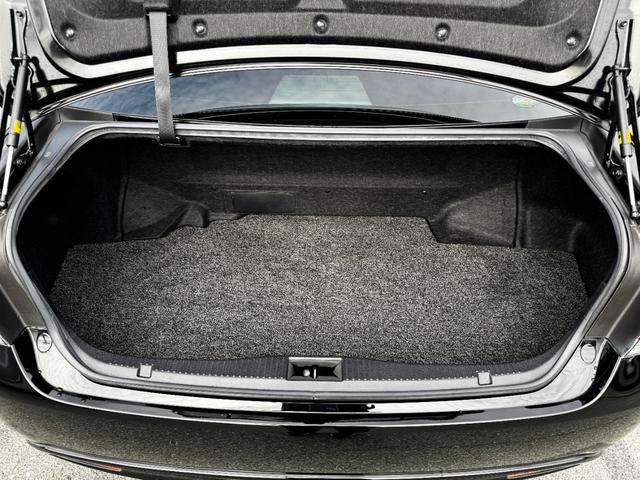 クラウンハイブリッド アスリートＳ　純正ナビゲーション（フルセグＴＶ・ＢＴ・ＡＵＸ・ＣＤ・ＤＶＤ・ＡＭ・ＦＭ）クルーズコントロール／横滑り防止装置／障害物センサー／ＥＴＣ／バックカメラ／パワーシート（前席）／ＭＴモード／スマートキー（36枚目）