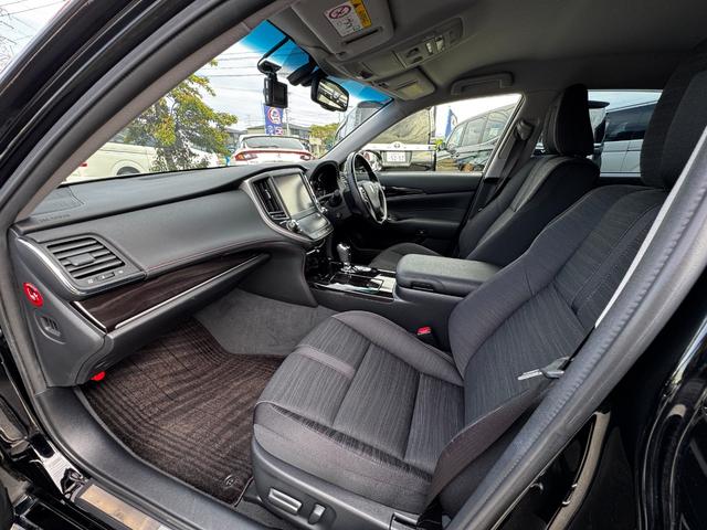 クラウンハイブリッド アスリートＳ　純正ナビゲーション（フルセグＴＶ・ＢＴ・ＡＵＸ・ＣＤ・ＤＶＤ・ＡＭ・ＦＭ）クルーズコントロール／横滑り防止装置／障害物センサー／ＥＴＣ／バックカメラ／パワーシート（前席）／ＭＴモード／スマートキー（43枚目）