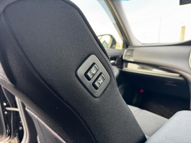 クラウンハイブリッド アスリートＳ　純正ナビゲーション（フルセグＴＶ・ＢＴ・ＡＵＸ・ＣＤ・ＤＶＤ・ＡＭ・ＦＭ）クルーズコントロール／横滑り防止装置／障害物センサー／ＥＴＣ／バックカメラ／パワーシート（前席）／ＭＴモード／スマートキー（47枚目）