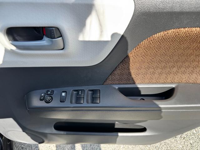 モコ Ｘ　純正ナビ（フルセグ・ラジオ・ＣＤ）／オートエアコン／プッシュスタート／アイドリングストップ／シートリフター／アームレスト／純正アルミホイール／ベンチシート／スマートキー（２個）／パワーウィンドウ（運）（9枚目）