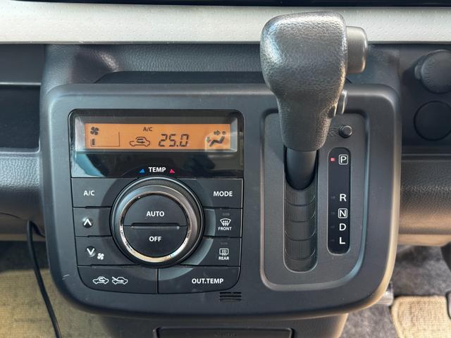 モコ Ｘ　純正ナビ（フルセグ・ラジオ・ＣＤ）／オートエアコン／プッシュスタート／アイドリングストップ／シートリフター／アームレスト／純正アルミホイール／ベンチシート／スマートキー（２個）／パワーウィンドウ（運）（22枚目）