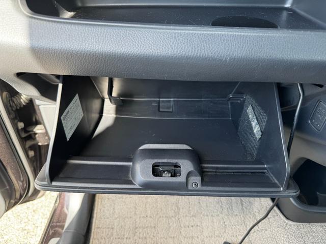 モコ Ｘ　純正ナビ（フルセグ・ラジオ・ＣＤ）／オートエアコン／プッシュスタート／アイドリングストップ／シートリフター／アームレスト／純正アルミホイール／ベンチシート／スマートキー（２個）／パワーウィンドウ（運）（42枚目）