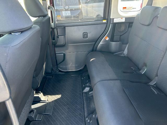 タンク G S 両側パワースライドドア/LEDヘッドライト/ETC/オートエアコン/後席ロールサンシェード/オーディオ(CD・ラジオ・AUX)/オートライト/I-STOP/コーナーセンサー/ETC/スマートキー(32枚目)