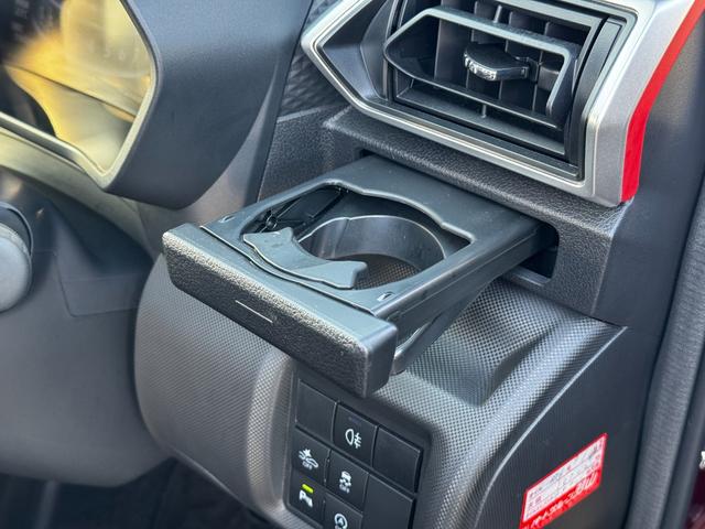 ライズ Ｚ　社外ナビ（フルセグＴＶ・ＣＤ・ＤＶＤ・Ｂｌｕｅｔｏｏｔ・ラジオ）／バックカメラ／前席シートヒーター／コーナーセンサー／オートエアコン／ＬＥＤヘッドライト／フォグランプ／リヤフォグランプ／Ｉ－ＳＴＯＰ（19枚目）