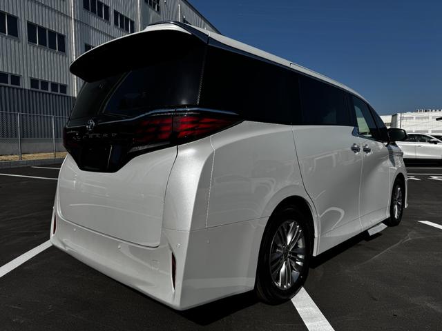 アルファード Ｚ　メーカーＯＰ：左右独立ムーンルーフ・カラーヘッドアップディスプレイ・左右ユニバーサルステップ・トヨタチームメイトアドバンストパーク・１４インチリアシートエンターテイメントシステム（ＪＢＬ／ＥＴＣ２．０（5枚目）