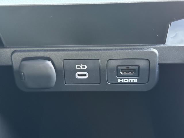 アルファード Ｚ　メーカーＯＰ：左右独立ムーンルーフ・カラーヘッドアップディスプレイ・左右ユニバーサルステップ・トヨタチームメイトアドバンストパーク・１４インチリアシートエンターテイメントシステム（ＪＢＬ／ＥＴＣ２．０（31枚目）