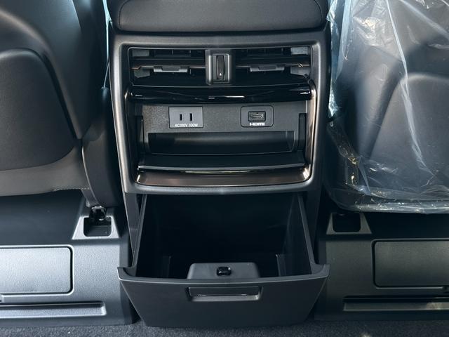 アルファード Ｚ　メーカーＯＰ：左右独立ムーンルーフ・カラーヘッドアップディスプレイ・左右ユニバーサルステップ・トヨタチームメイトアドバンストパーク・１４インチリアシートエンターテイメントシステム（ＪＢＬ／ＥＴＣ２．０（45枚目）