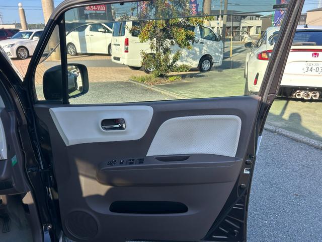 ＭＲワゴン ＷＩＴ　ＬＳ　カロッツェリアナビＡＶＩＣ－ＲＺ２２（ワンセグ・ラジオ・ＣＤ）／革シート／キーレス２個／プッシュスタートボタン／シートリフター／アイドリングストップ／純正ＡＷ／ディスチャージヘッドライト（6枚目）