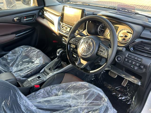 フロンクス ベースグレード　９インチ純正ナビ（ＢＴ・ラジオ・カープレイ）／電動パーキング／シートヒーター／全周囲モニターカメラ／クルーズコントロール／スズキセーフティーサポート／ワイヤレス充電／ヘッドアップディスプレイ（11枚目）