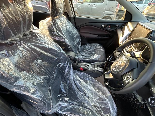 フロンクス ベースグレード　９インチ純正ナビ（ＢＴ・ラジオ・カープレイ）／電動パーキング／シートヒーター／全周囲モニターカメラ／クルーズコントロール／スズキセーフティーサポート／ワイヤレス充電／ヘッドアップディスプレイ（12枚目）