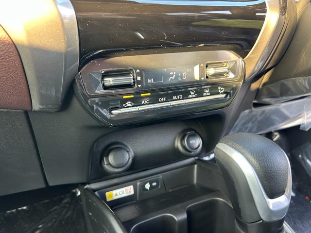 フロンクス ベースグレード　９インチ純正ナビ（ＢＴ・ラジオ・カープレイ）／電動パーキング／シートヒーター／全周囲モニターカメラ／クルーズコントロール／スズキセーフティーサポート／ワイヤレス充電／ヘッドアップディスプレイ（28枚目）