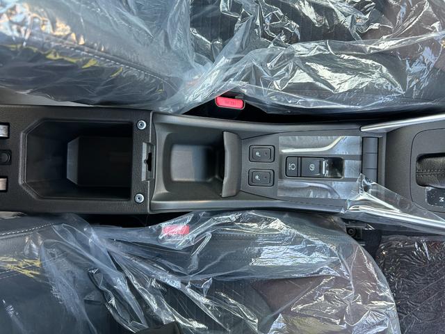 フロンクス ベースグレード　９インチ純正ナビ（ＢＴ・ラジオ・カープレイ）／電動パーキング／シートヒーター／全周囲モニターカメラ／クルーズコントロール／スズキセーフティーサポート／ワイヤレス充電／ヘッドアップディスプレイ（31枚目）