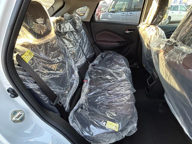 フロンクス ベースグレード　９インチ純正ナビ（ＢＴ・ラジオ・カープレイ）／電動パーキング／シートヒーター／全周囲モニターカメラ／クルーズコントロール／スズキセーフティーサポート／ワイヤレス充電／ヘッドアップディスプレイ（34枚目）