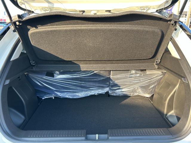 フロンクス ベースグレード　９インチ純正ナビ（ＢＴ・ラジオ・カープレイ）／電動パーキング／シートヒーター／全周囲モニターカメラ／クルーズコントロール／スズキセーフティーサポート／ワイヤレス充電／ヘッドアップディスプレイ（35枚目）