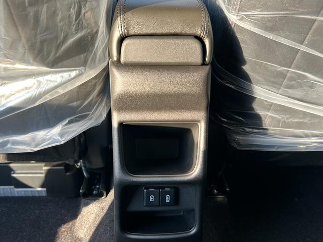 フロンクス ベースグレード　９インチ純正ナビ（ＢＴ・ラジオ・カープレイ）／電動パーキング／シートヒーター／全周囲モニターカメラ／クルーズコントロール／スズキセーフティーサポート／ワイヤレス充電／ヘッドアップディスプレイ（41枚目）