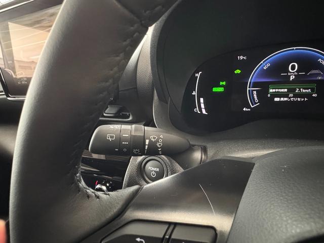 ヤリスクロス ハイブリッドＺ　８インチディスプレイオーディオ（フルセグＴＶ・Ａｐｐｌｅ　Ｃａｒｐｌａｙ・ナビ・Ｂｌｕｅｔｏｏｔｈ）パノラミックビューＭ／前席シートヒーター／ＥＴＣ２．０／ステアリングヒーター／オートハイビーム（11枚目）