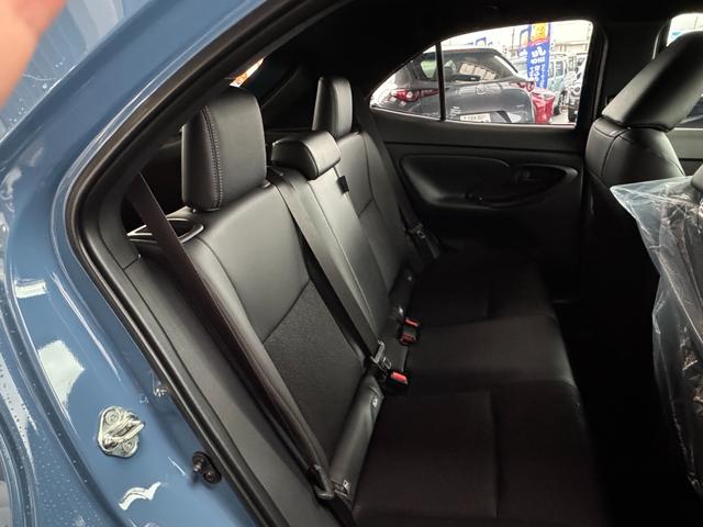 ヤリスクロス ハイブリッドＺ　８インチディスプレイオーディオ（フルセグＴＶ・Ａｐｐｌｅ　Ｃａｒｐｌａｙ・ナビ・Ｂｌｕｅｔｏｏｔｈ）パノラミックビューＭ／前席シートヒーター／ＥＴＣ２．０／ステアリングヒーター／オートハイビーム（26枚目）