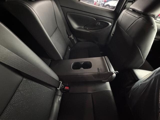 ヤリスクロス ハイブリッドＺ　８インチディスプレイオーディオ（フルセグＴＶ・Ａｐｐｌｅ　Ｃａｒｐｌａｙ・ナビ・Ｂｌｕｅｔｏｏｔｈ）パノラミックビューＭ／前席シートヒーター／ＥＴＣ２．０／ステアリングヒーター／オートハイビーム（28枚目）