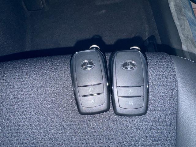 ヤリスクロス ハイブリッドＺ　８インチディスプレイオーディオ（フルセグＴＶ・Ａｐｐｌｅ　Ｃａｒｐｌａｙ・ナビ・Ｂｌｕｅｔｏｏｔｈ）パノラミックビューＭ／前席シートヒーター／ＥＴＣ２．０／ステアリングヒーター／オートハイビーム（41枚目）