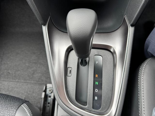 ヤリスクロス ハイブリッドＺ　メーカーＯＰ（特別色）／パノラミックビューＭ／前席シートヒーター／ＥＴＣ２．０／／８インチディスプレイオーディオ（Ａｐｐｌｅｃａｒｐｌａｙ／フルセグＴＶ／ＢＴ／ラジオ）／ＬＥＤヘッドライト（13枚目）