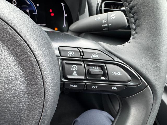 ヤリスクロス ハイブリッドＺ　メーカーＯＰ（特別色）／パノラミックビューＭ／前席シートヒーター／ＥＴＣ２．０／／８インチディスプレイオーディオ（Ａｐｐｌｅｃａｒｐｌａｙ／フルセグＴＶ／ＢＴ／ラジオ）／ＬＥＤヘッドライト（21枚目）