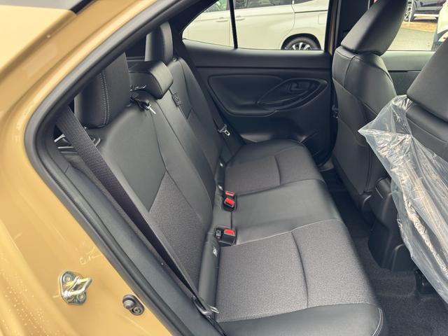 ヤリスクロス ハイブリッドＺ　メーカーＯＰ（特別色）／パノラミックビューＭ／前席シートヒーター／ＥＴＣ２．０／／８インチディスプレイオーディオ（Ａｐｐｌｅｃａｒｐｌａｙ／フルセグＴＶ／ＢＴ／ラジオ）／ＬＥＤヘッドライト（31枚目）