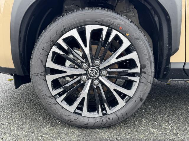 ヤリスクロス ハイブリッドＺ　メーカーＯＰ（特別色）／パノラミックビューＭ／前席シートヒーター／ＥＴＣ２．０／／８インチディスプレイオーディオ（Ａｐｐｌｅｃａｒｐｌａｙ／フルセグＴＶ／ＢＴ／ラジオ）／ＬＥＤヘッドライト（45枚目）