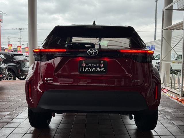 ヤリスクロス ハイブリッドＺ　メーカーＯＰ（特別色）／パノラミックビューＭ／前席シートヒーター／８インチＤオーディオ（フルセグＴＶ・Ａｐｐｌｅ　Ｃａｒｐｌａｙ・ナビ・ＢＴ）／ＥＴＣ２．０／ステアリングヒーター／オートハイビーム（6枚目）