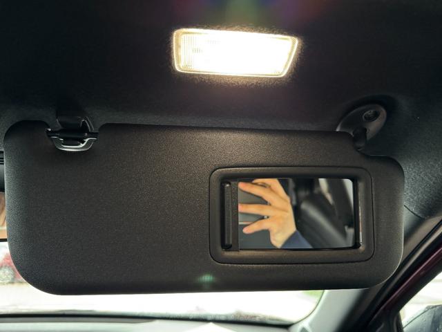 ヤリスクロス ハイブリッドＺ　メーカーＯＰ（特別色）／パノラミックビューＭ／前席シートヒーター／８インチＤオーディオ（フルセグＴＶ・Ａｐｐｌｅ　Ｃａｒｐｌａｙ・ナビ・ＢＴ）／ＥＴＣ２．０／ステアリングヒーター／オートハイビーム（20枚目）