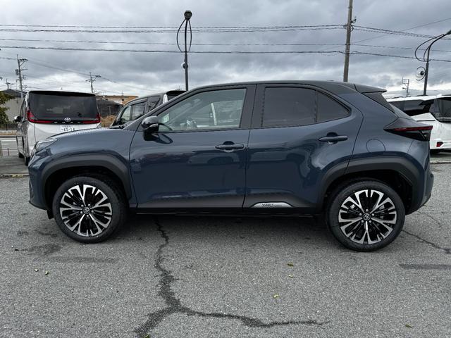 ヤリスクロス ハイブリッドZ メーカーOP(特別色)/パノラミックビューM/BSM/前席シートヒーター/8インチDオーディオ(フルセグTV・Apple Carplay・ナビ・BT)/ステアリングヒーター/ETC2.0/スマートキー(8枚目)