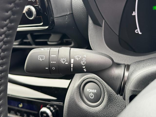 ヤリスクロス ハイブリッドZ メーカーOP(特別色)/パノラミックビューM/BSM/前席シートヒーター/8インチDオーディオ(フルセグTV・Apple Carplay・ナビ・BT)/ステアリングヒーター/ETC2.0/スマートキー(15枚目)