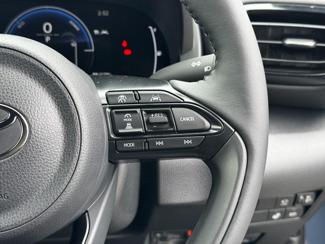 ヤリスクロス ハイブリッドZ メーカーOP(特別色)/パノラミックビューM/BSM/前席シートヒーター/8インチDオーディオ(フルセグTV・Apple Carplay・ナビ・BT)/ステアリングヒーター/ETC2.0/スマートキー(19枚目)