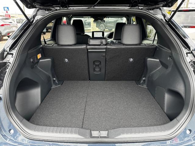 ヤリスクロス ハイブリッドZ メーカーOP(特別色)/パノラミックビューM/BSM/前席シートヒーター/8インチDオーディオ(フルセグTV・Apple Carplay・ナビ・BT)/ステアリングヒーター/ETC2.0/スマートキー(38枚目)