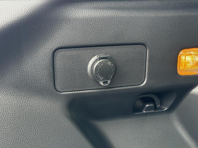 ヤリスクロス ハイブリッドZ メーカーOP(特別色)/パノラミックビューM/BSM/前席シートヒーター/8インチDオーディオ(フルセグTV・Apple Carplay・ナビ・BT)/ステアリングヒーター/ETC2.0/スマートキー(40枚目)