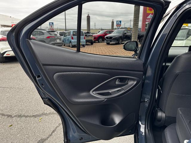 ヤリスクロス ハイブリッドZ メーカーOP(特別色)/パノラミックビューM/BSM/前席シートヒーター/8インチDオーディオ(フルセグTV・Apple Carplay・ナビ・BT)/ステアリングヒーター/ETC2.0/スマートキー(43枚目)