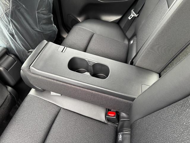 ヤリスクロス ハイブリッドZ メーカーOP(特別色)/パノラミックビューM/BSM/前席シートヒーター/8インチDオーディオ(フルセグTV・Apple Carplay・ナビ・BT)/ステアリングヒーター/ETC2.0/スマートキー(48枚目)