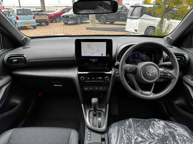 ヤリスクロス ハイブリッドZ メーカーOP(特別色)/パノラミックビューM/BSM/前席シートヒーター/8インチDオーディオ(フルセグTV・Apple Carplay・ナビ・BT)/ステアリングヒーター/ETC2.0/スマートキー(49枚目)