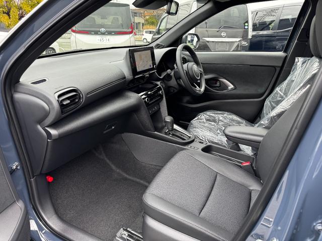 ヤリスクロス ハイブリッドZ メーカーOP(特別色)/パノラミックビューM/BSM/前席シートヒーター/8インチDオーディオ(フルセグTV・Apple Carplay・ナビ・BT)/ステアリングヒーター/ETC2.0/スマートキー(52枚目)