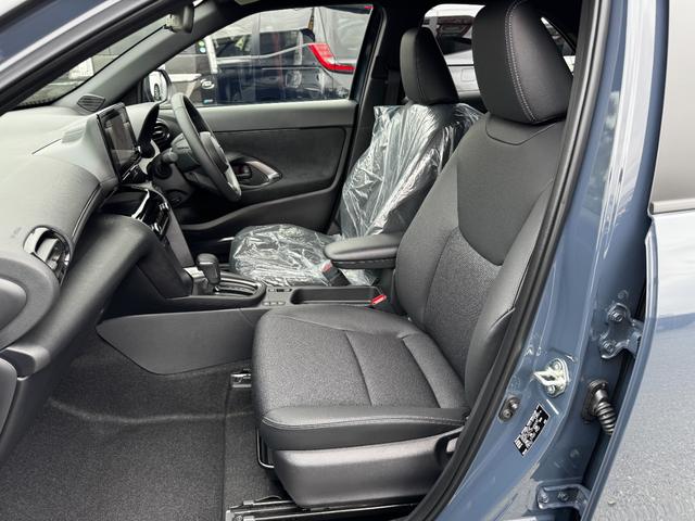 ヤリスクロス ハイブリッドZ メーカーOP(特別色)/パノラミックビューM/BSM/前席シートヒーター/8インチDオーディオ(フルセグTV・Apple Carplay・ナビ・BT)/ステアリングヒーター/ETC2.0/スマートキー(53枚目)