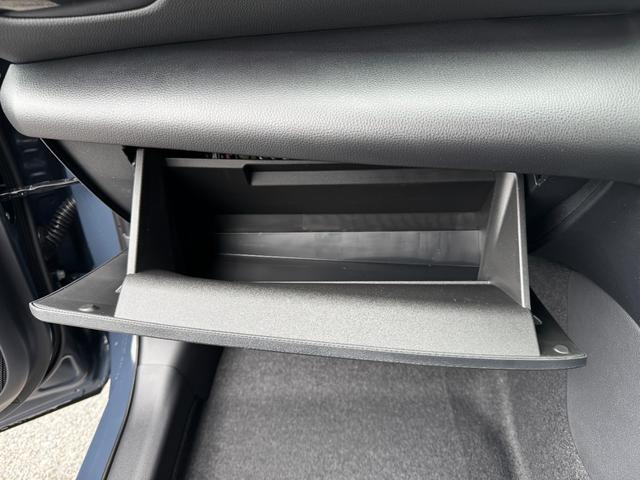 ヤリスクロス ハイブリッドZ メーカーOP(特別色)/パノラミックビューM/BSM/前席シートヒーター/8インチDオーディオ(フルセグTV・Apple Carplay・ナビ・BT)/ステアリングヒーター/ETC2.0/スマートキー(55枚目)