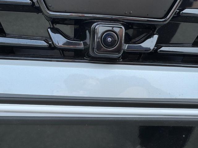 ヤリスクロス 　メーカーＯＰ（特別色）／パノラミックビューＭ／前席シートヒーター／８インチＤオーディオ（フルセグＴＶ・Ａｐｐｌｅ　Ｃａｒｐｌａｙ・ナビ・ＢＴ）／ステアリングヒーター／オートハイビーム／スマートキー（9枚目）