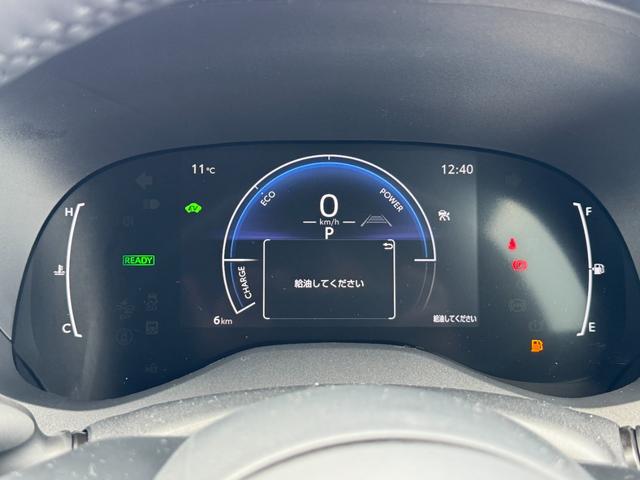 ヤリスクロス 　メーカーＯＰ（特別色）／パノラミックビューＭ／前席シートヒーター／８インチＤオーディオ（フルセグＴＶ・Ａｐｐｌｅ　Ｃａｒｐｌａｙ・ナビ・ＢＴ）／ステアリングヒーター／オートハイビーム／スマートキー（16枚目）